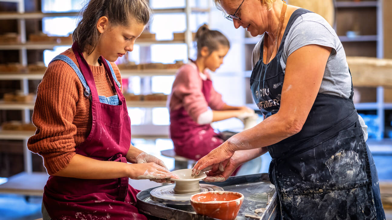 atelier pottendraaien  in Openluchtmuseum Bokrijk