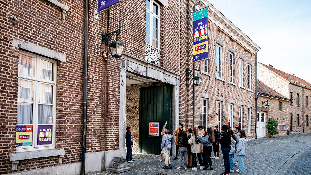 Gevel van het Jenevermuseum