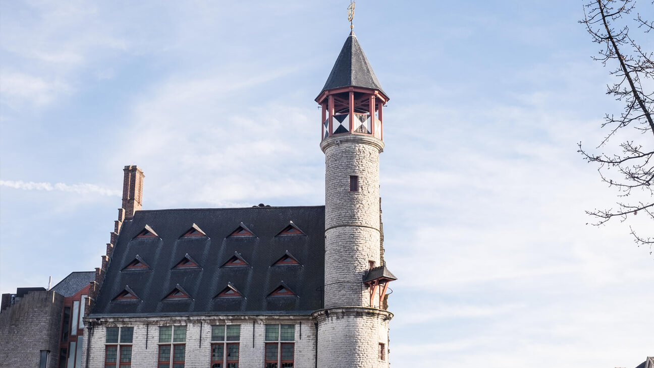 Het 'Toreken', gevel van het Poëziecentrum in Gent