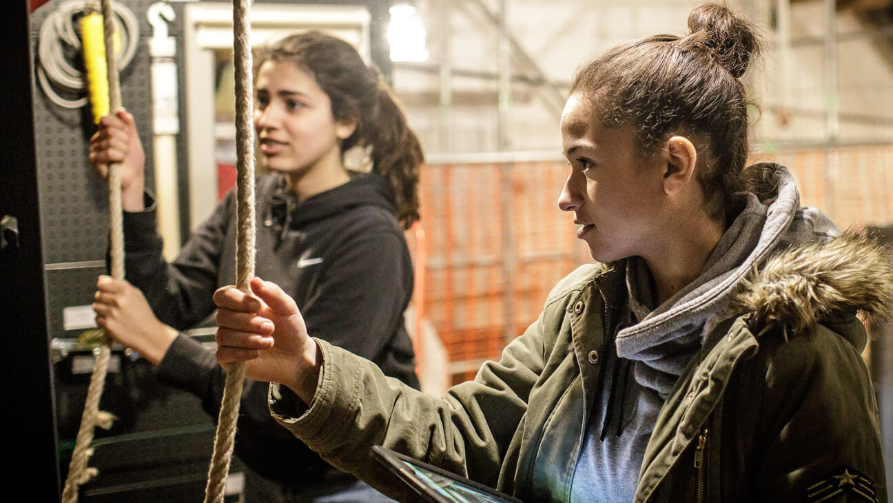 Pubers trekken aan trouw