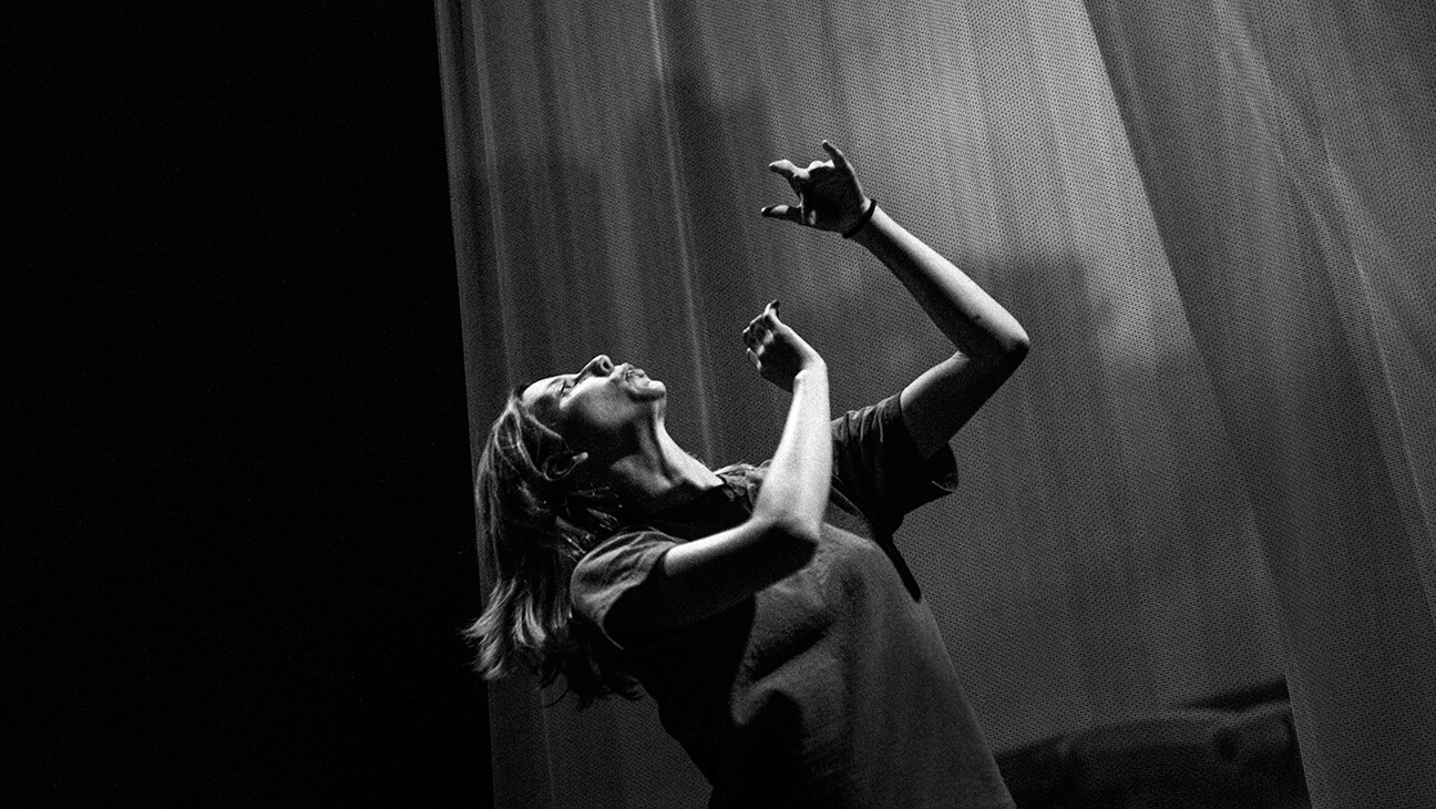 Scene uit theaterstuk van Theater Malpertuis