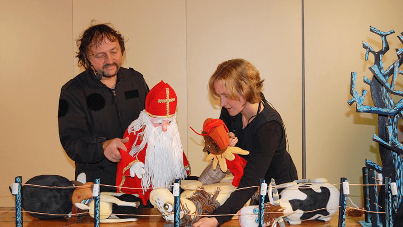 Toneel met sinterklaas