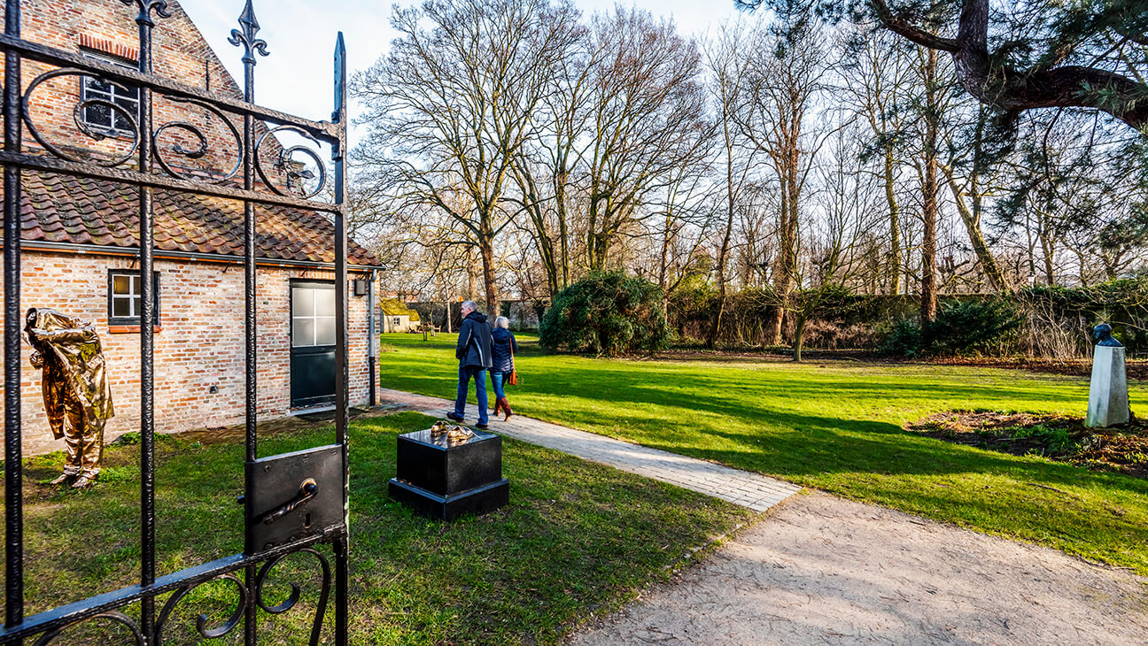 Tuin van het gezellehuis in Brugge