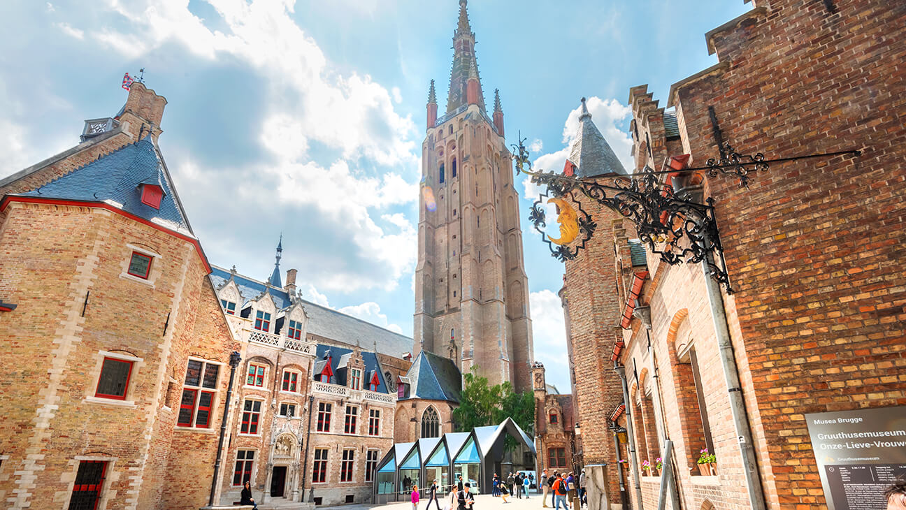 buitenzicht van Gruuthusemuseum in Antwerpen