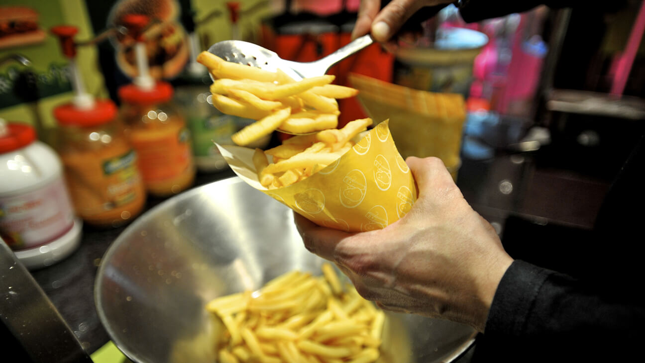 Frietjes bakken