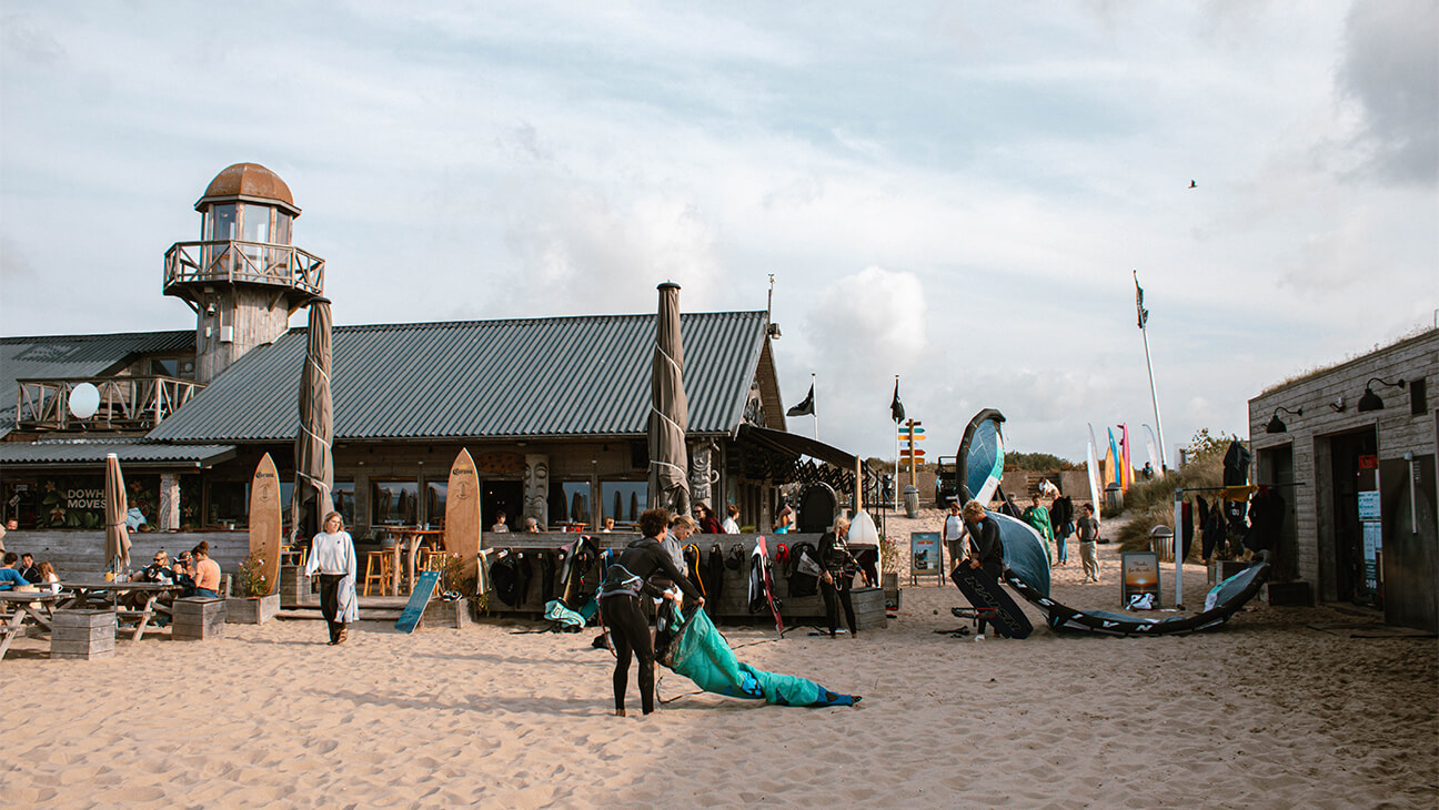 Surfers bij Surfer's paradise