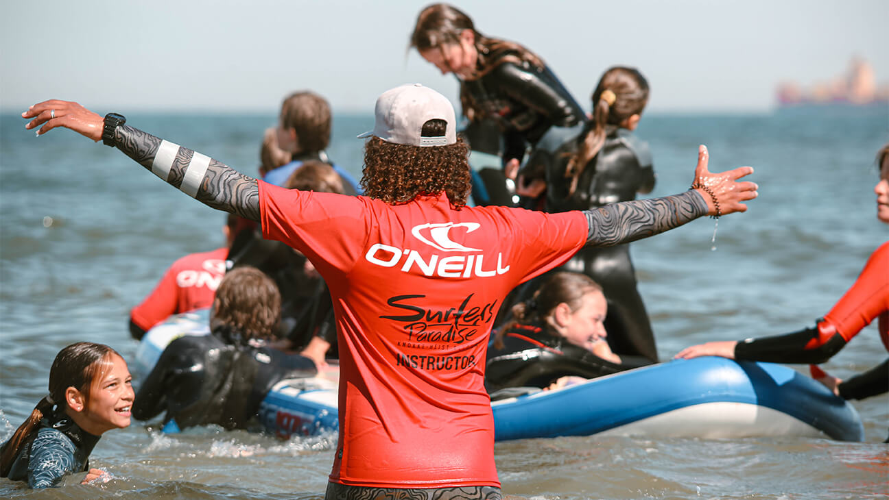 surfinstructeur bij Surfer's paradise