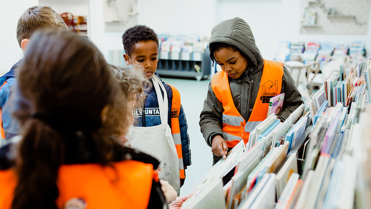 Kinderen in de bibliotheek van Lier