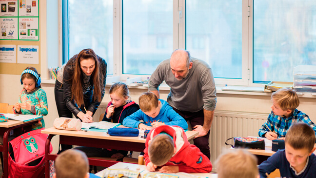 leraren Sarah en Do doen aan co-teaching