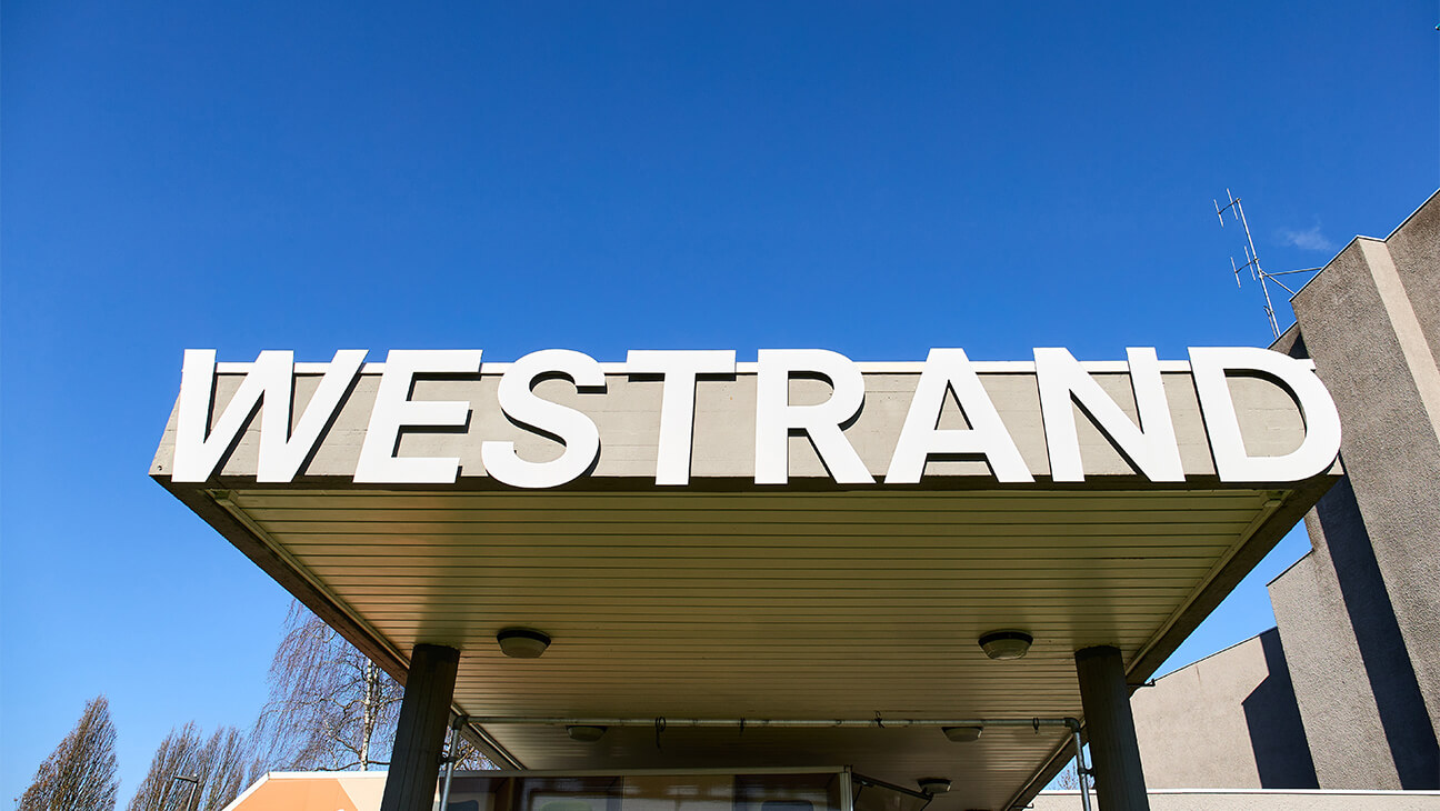 Ingang van cultuurcentrum Westrand