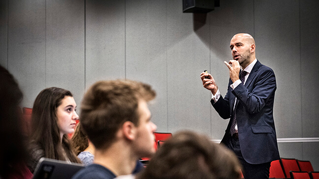 Frederik Anseel over leiderschap bij directeuren