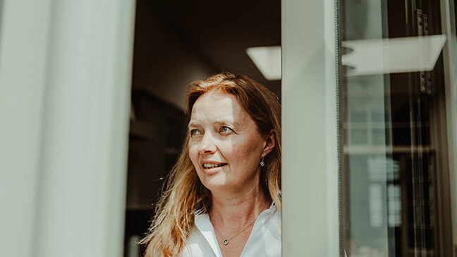 portret Sigrid Van Liedekerke, docent Frans aan de lerarenopleiding HoGent