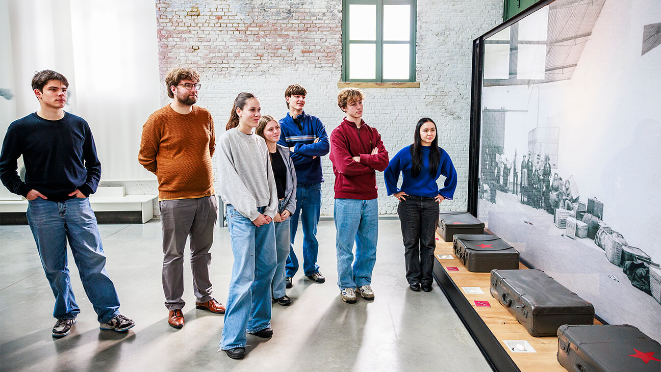 Klas op bezoek in het red star line museum