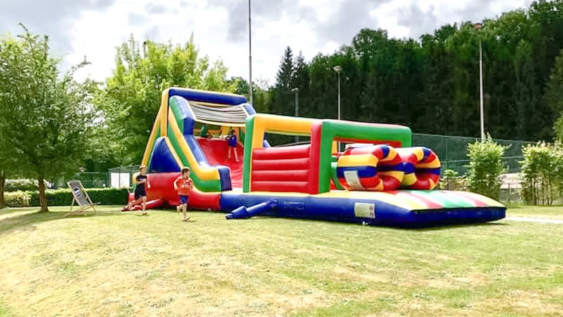 Springkasteel van multifun