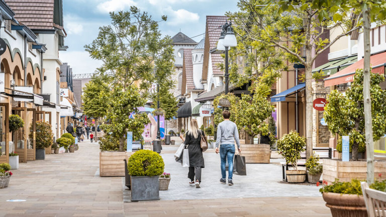 koppel shoppen in Maasmechelen Village