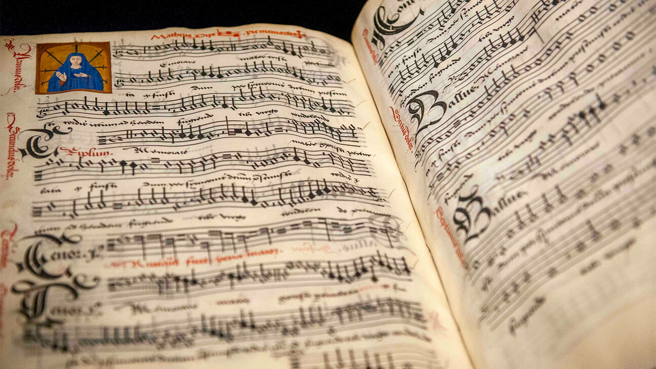 Oud boek in het KBR museum