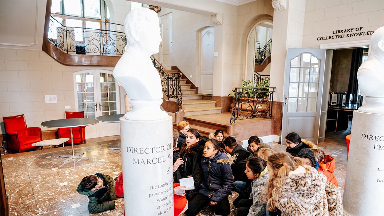 Leerlingen op klasbezoek in labiomista