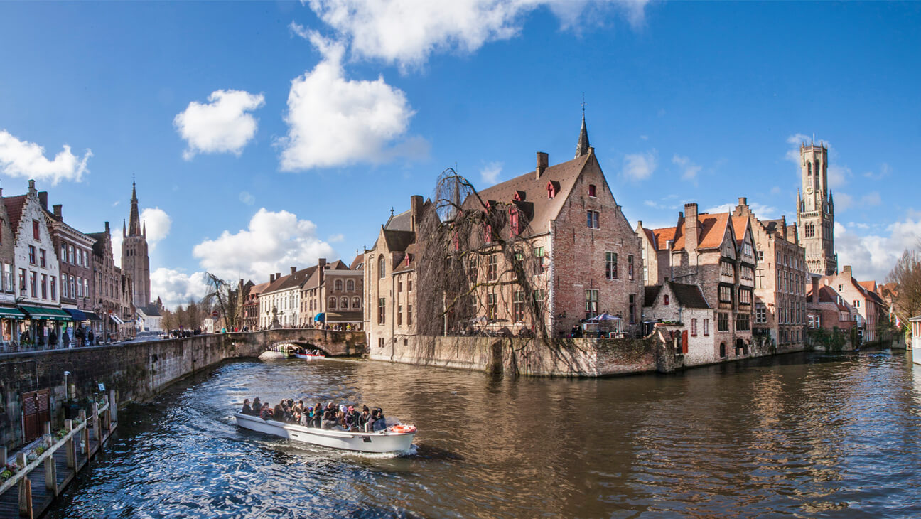 Winterpanorama Rozenhoedkaai Brugge