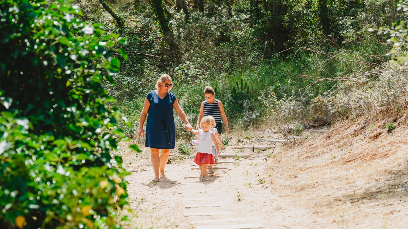 Gezin in de duinen