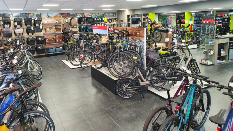 Foto van de etalage van fietsen Luc
