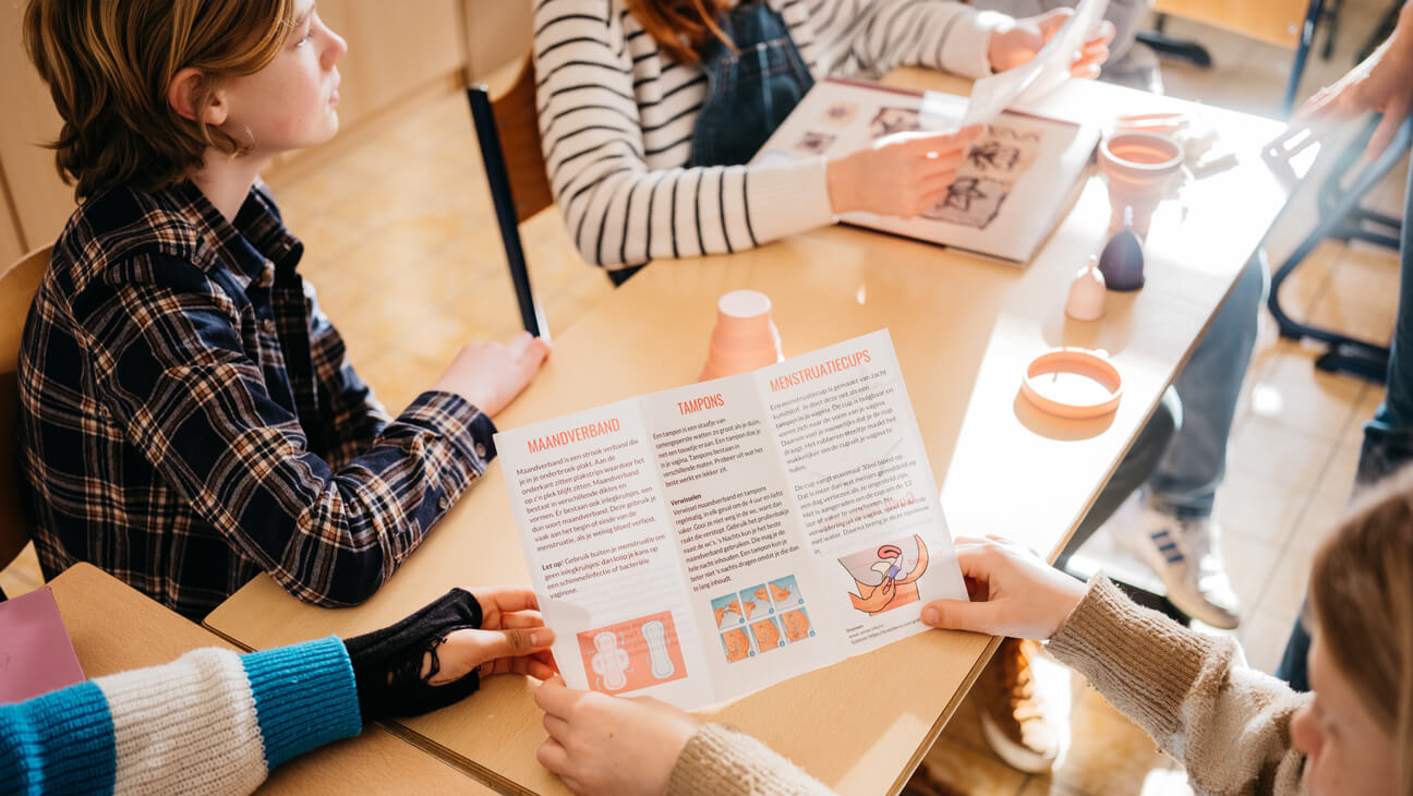 Leerlingen krijgen informatie over menstruatie