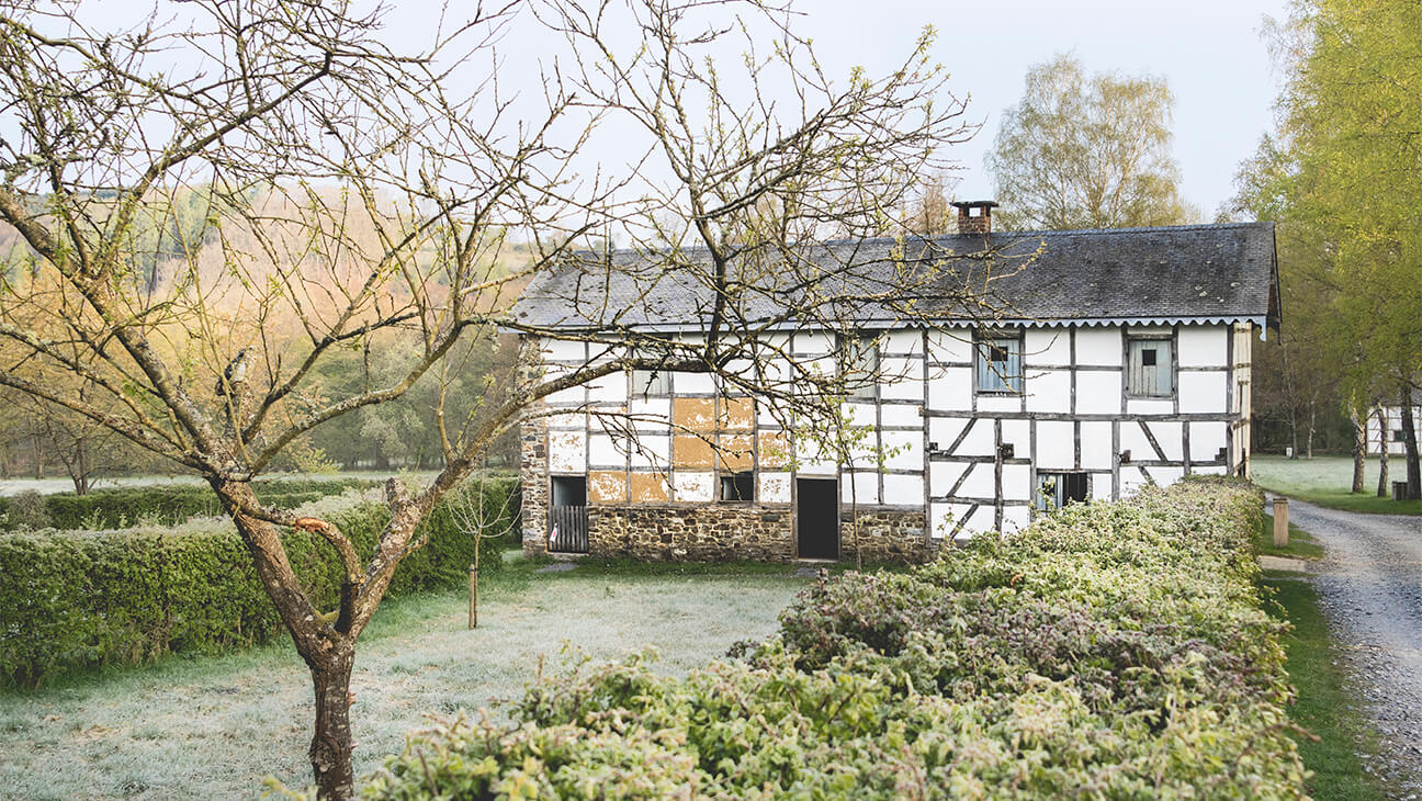 Gevel van Openluchtmuseum Fourneau Saint-Michel