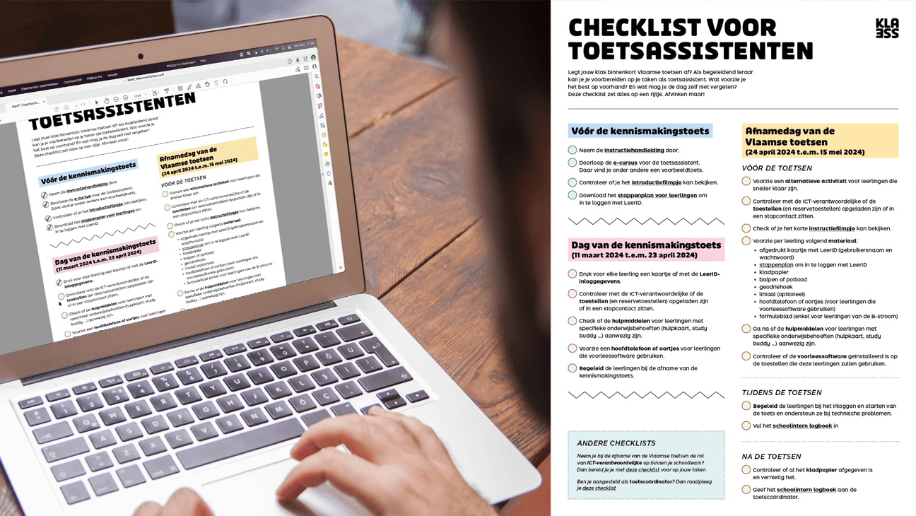 Toetsassistent vult checklist in op laptop