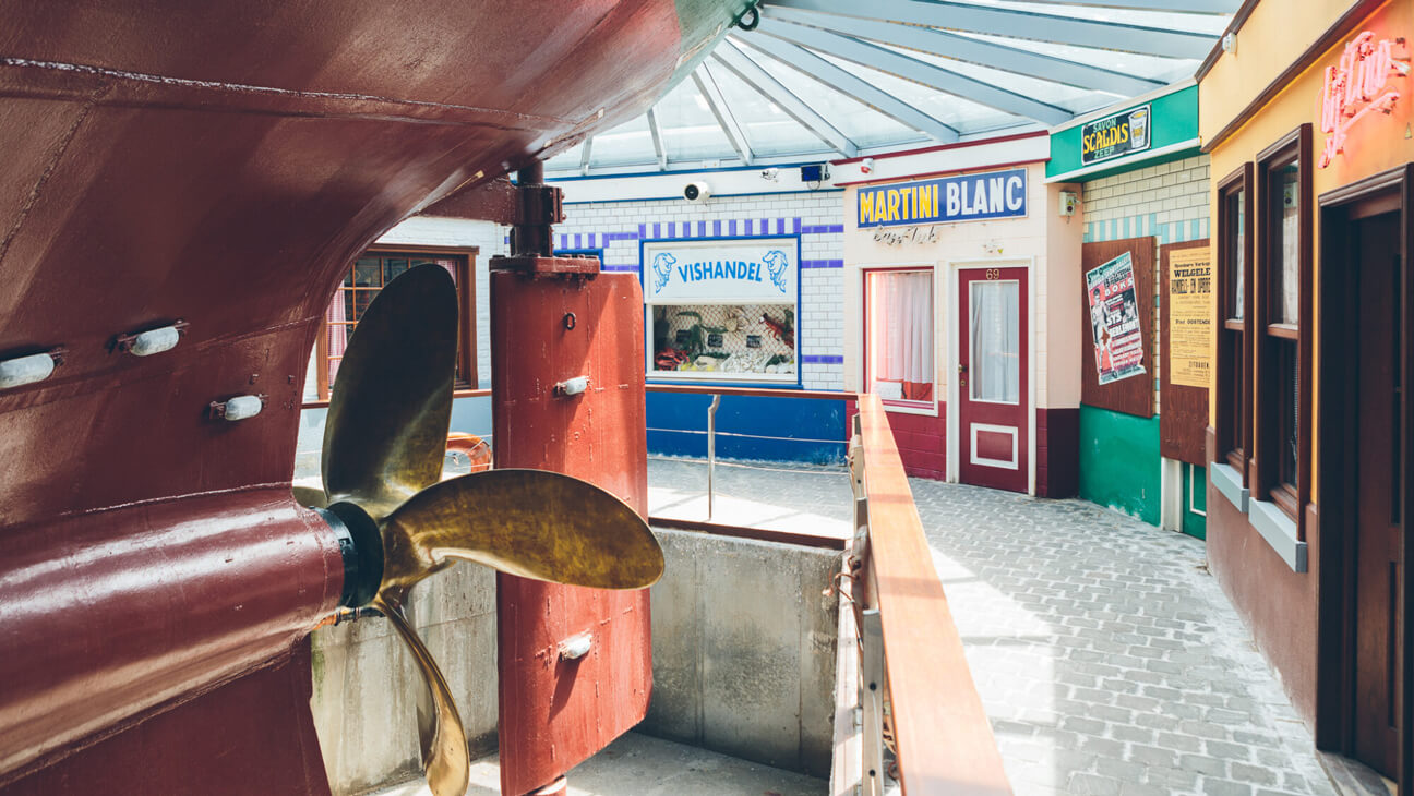 Viswinkels bij Museumschip Amandine