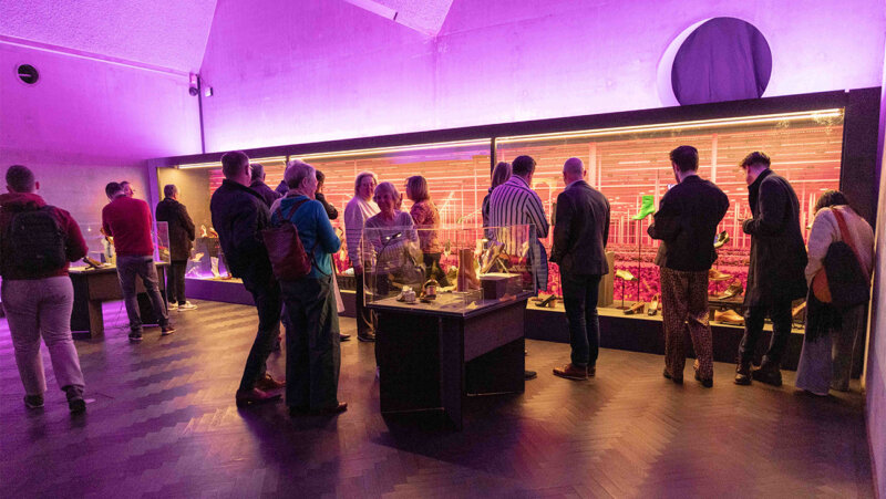 Bezoekers aan de expo 'eigen kweek'