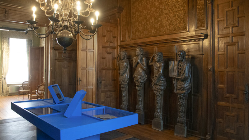 Kamer in het curiositeitenmuseum van de Musea Aan het Park in Sint-Niklaas