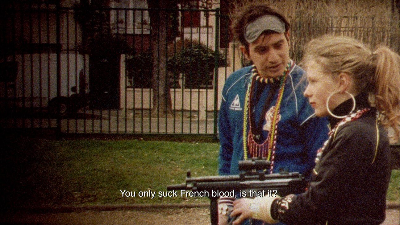 Pauline Curnier Jardin,
Cœurs
de
Silex
(Hearts
of
Flint)
, 2012, HD video and sound, 40 minutes,
Courtesy of the Artist, Ellen de Bruijne PROJECTS, Amsterdam and ChertLüdde, Berlin