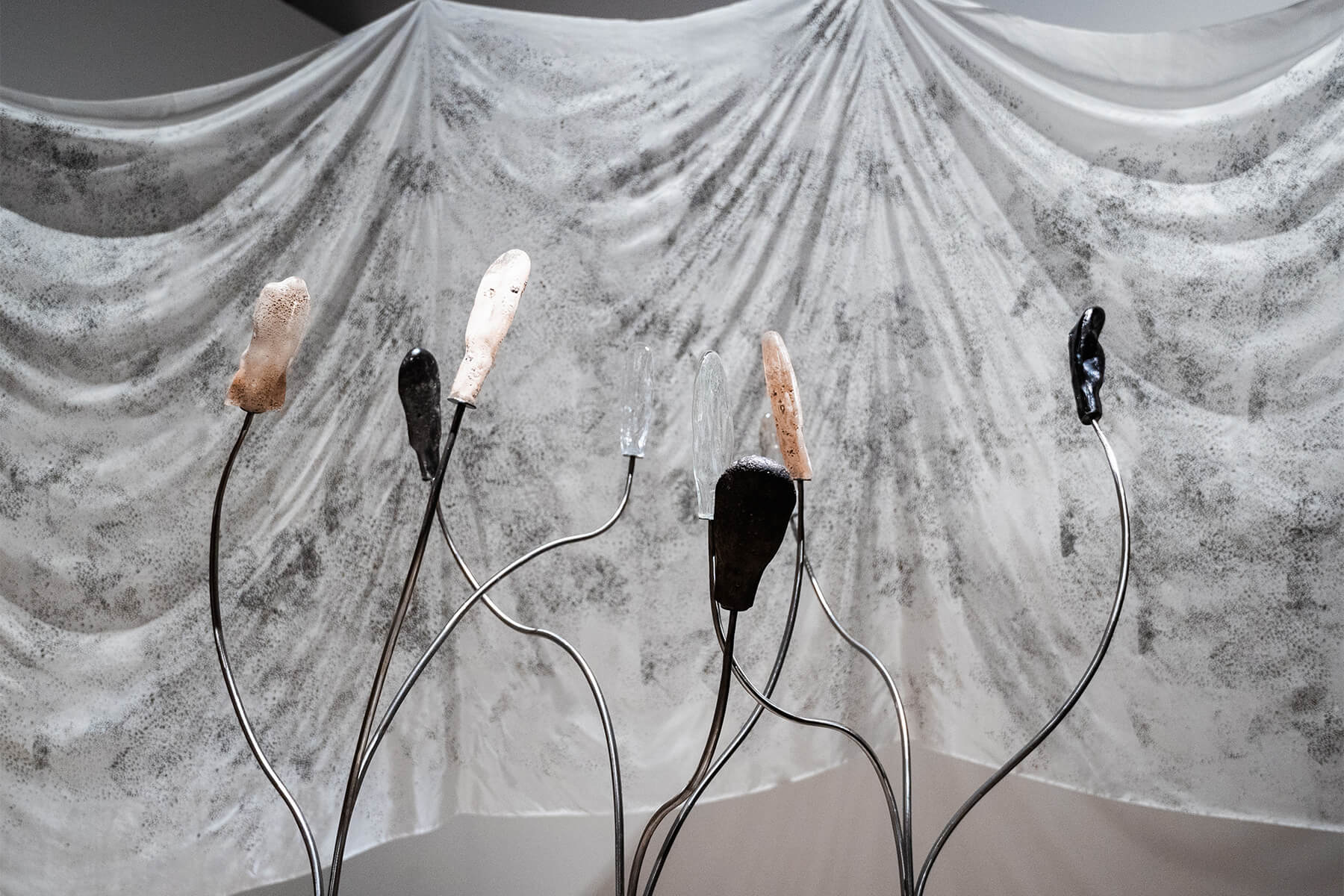 kunstwerk op de expo Sea Through Skin