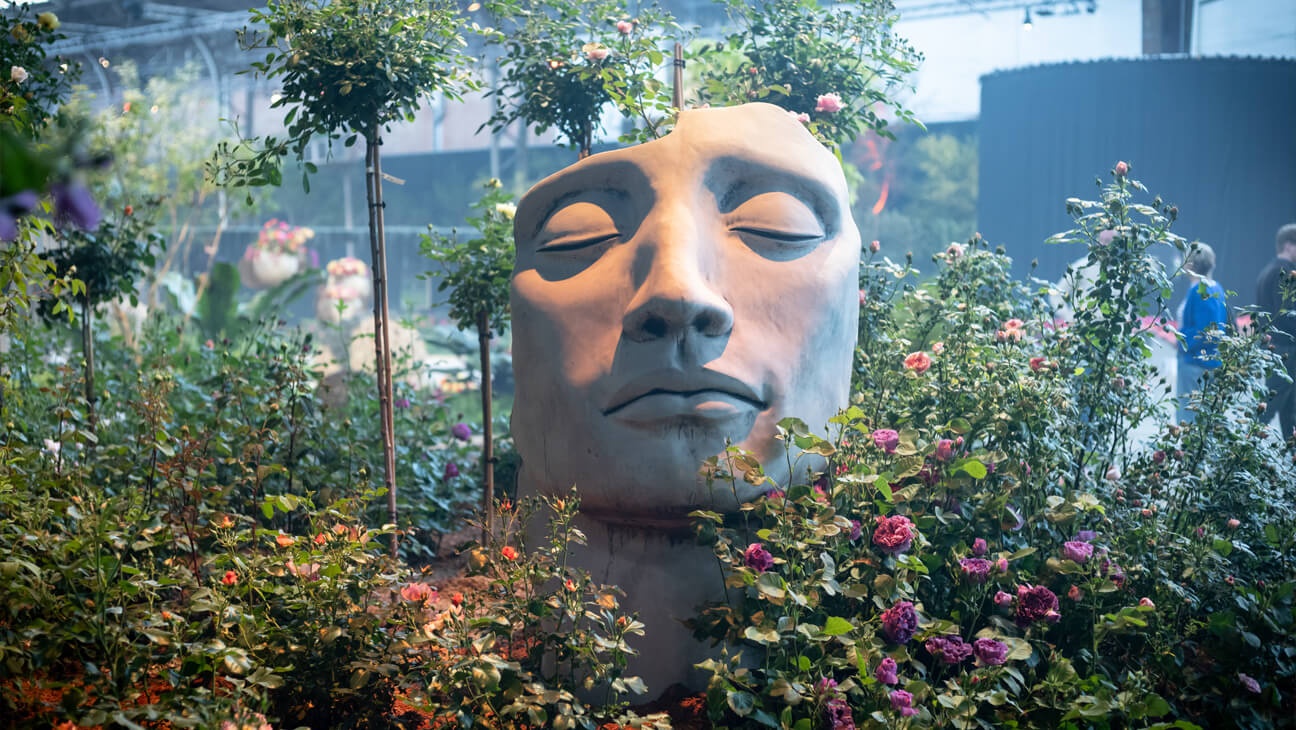 Kunstwerk met bloemen op de expo Floraliën in Gent