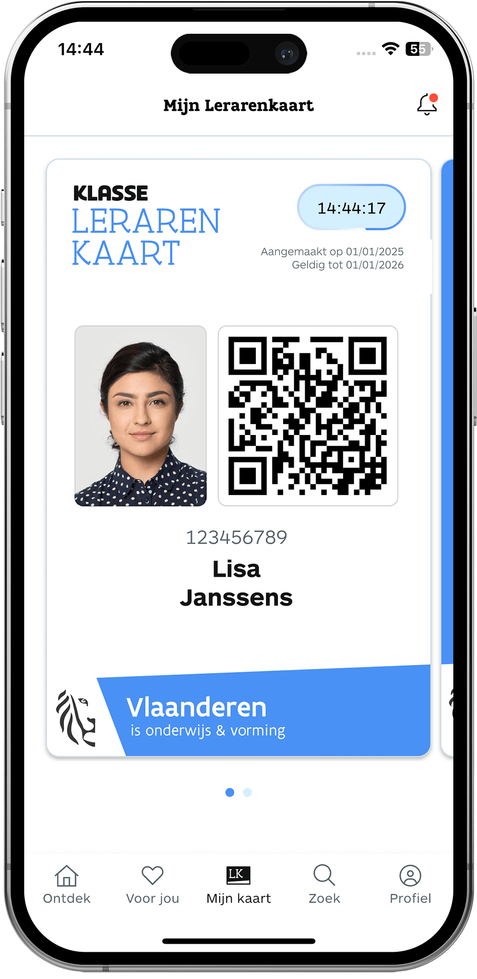 QR-code  Een leraar toont de Lerarenkaart met een persoonlijke QR-code (via de app of als pdf)