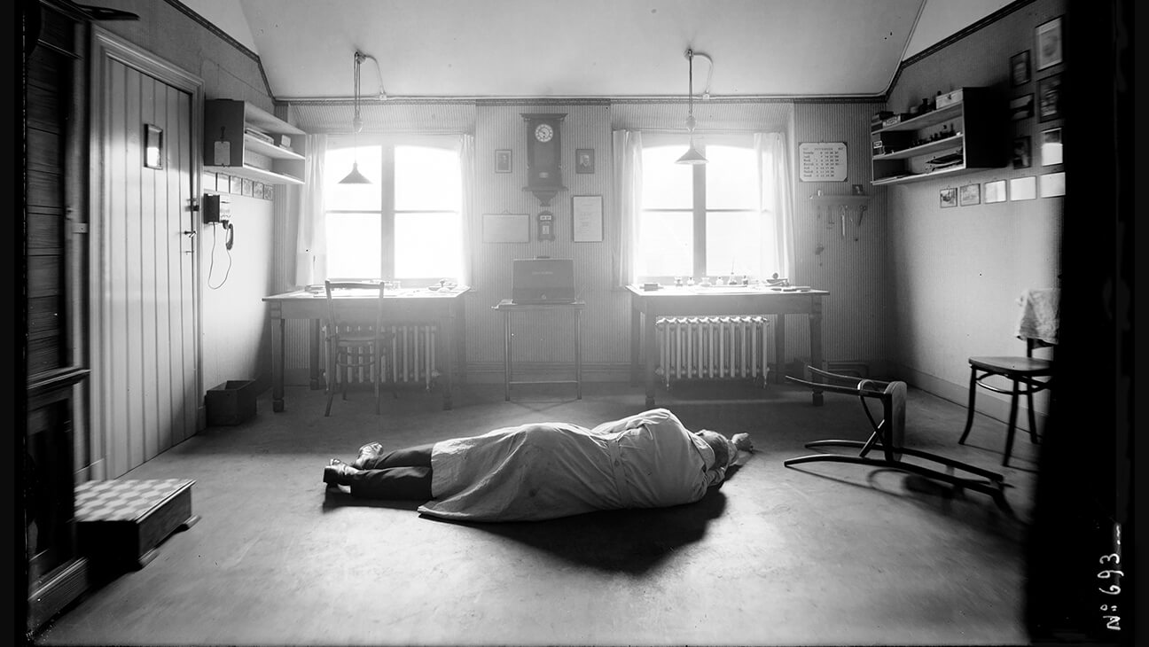 693 Essai au grand angulaire avec plaque anti-halo, contre-jour sans magnésium 1er décembre 1927 