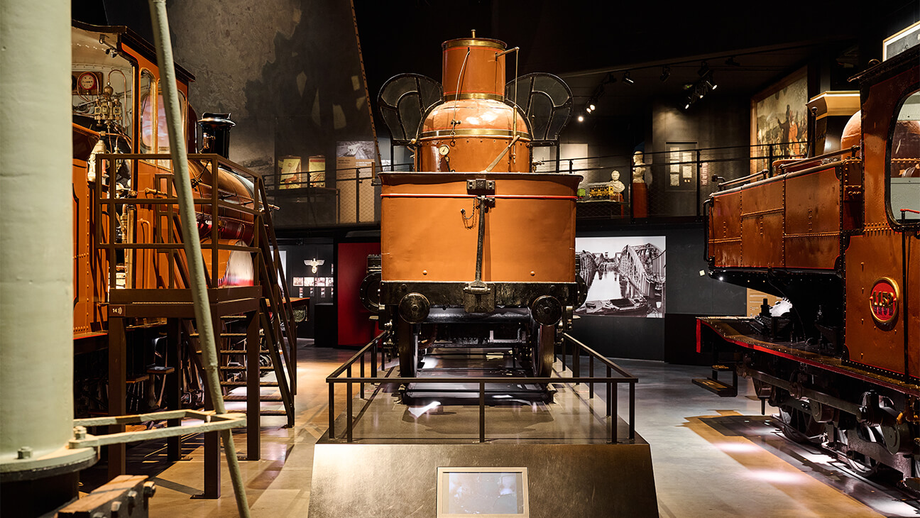 Zaal met treinen in Trainworld